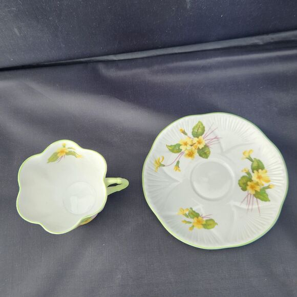 Primrose Pattern Tea Cup Dainty Shape Shelley Bone China Spring Flowers February - Picture 8 of 10